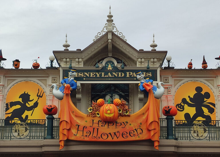 Disneyland Paris, décorations Halloween, Main Street Station