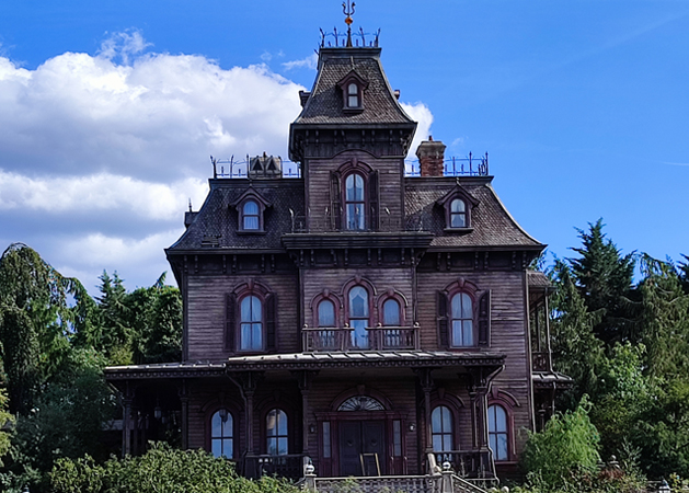 Disneyland Paris, Phantom Manor